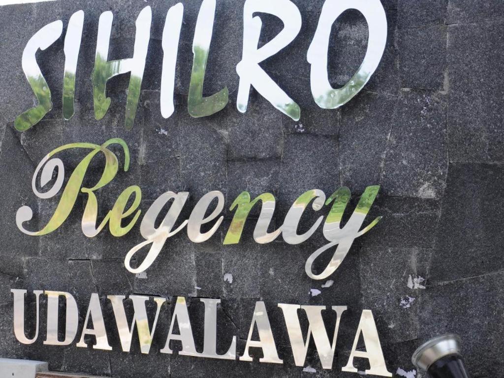 Sihilro Regency Hotel Udawalawe Exterior photo