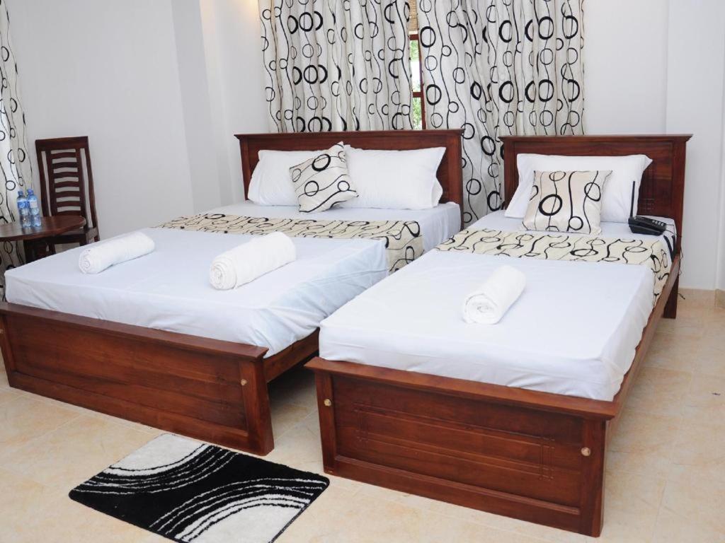 Sihilro Regency Hotel Udawalawe Exterior photo